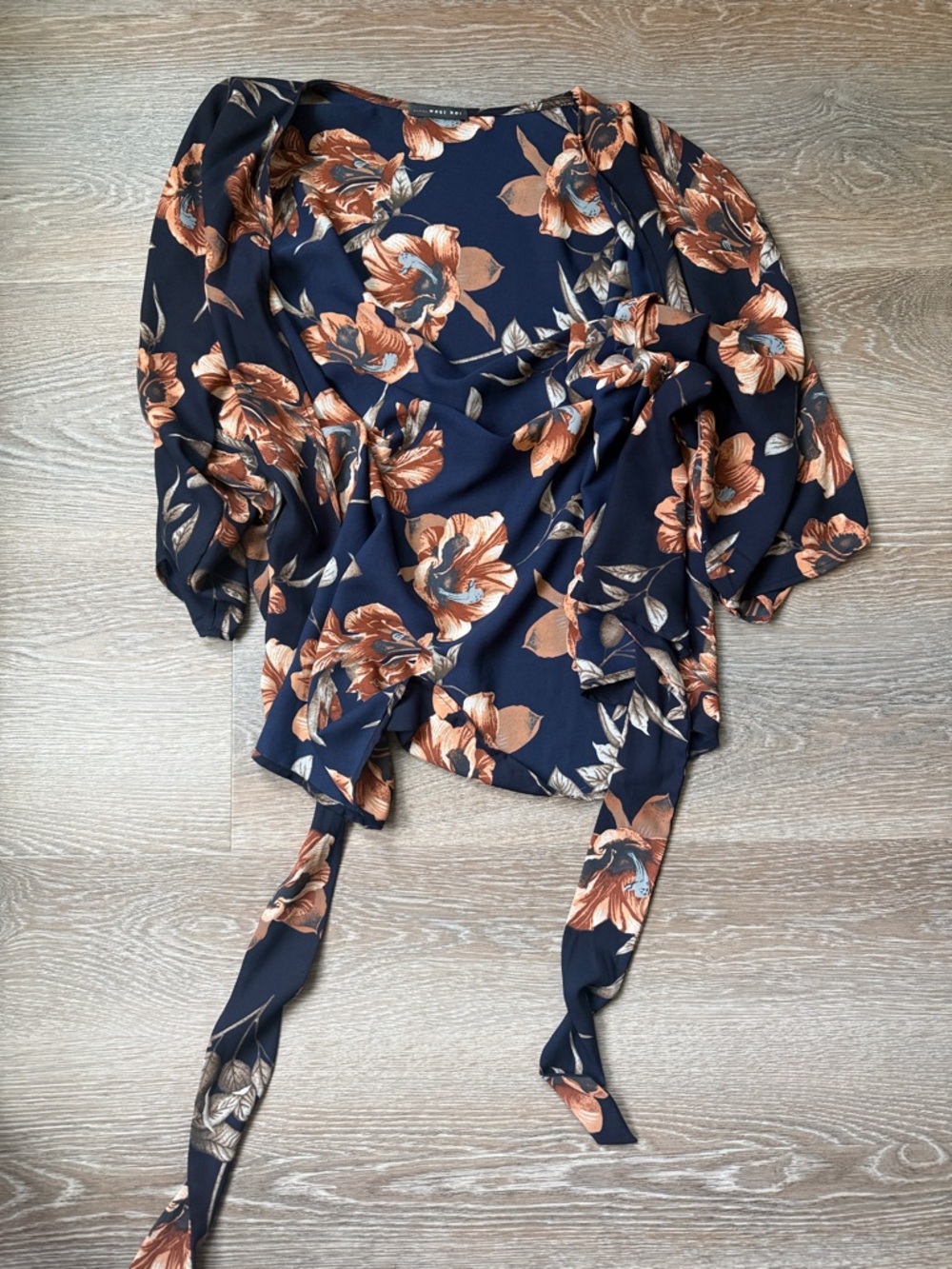 One size Floral Tie-Front blouse/good for over tanks – Navy with Copper Floral